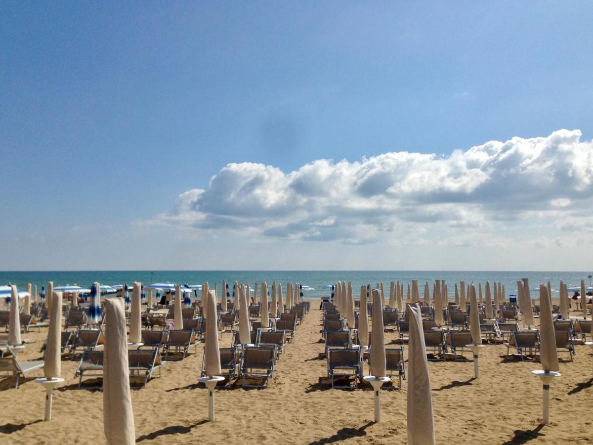 Hotel Edelweiss Lido di Jesolo Zewnętrze zdjęcie